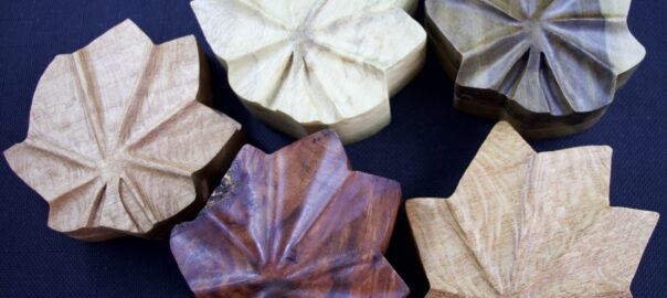 maple leaf ring boxes